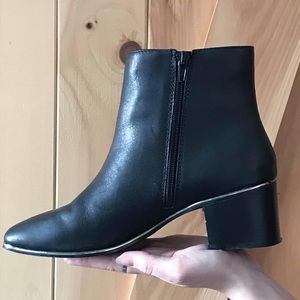 Chelsea boots from Simons